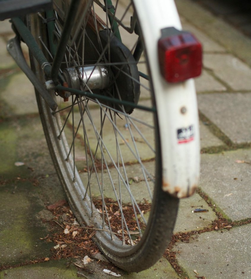 2.4 million Australians put off their bikes by helmet laws